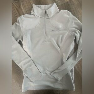 Columbia Light Gray Pullover